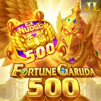 Người chơi đang phân tích chiến lược chơi slots cổ điển